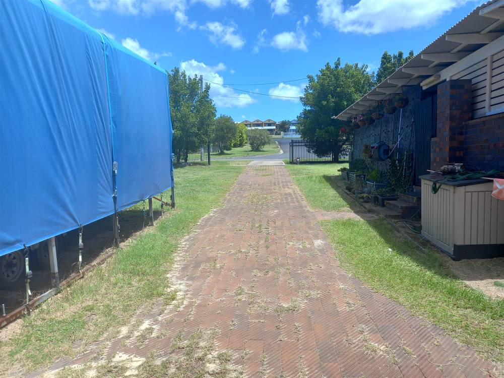 8 Carlo Road, RAINBOW BEACH, QLD 4581