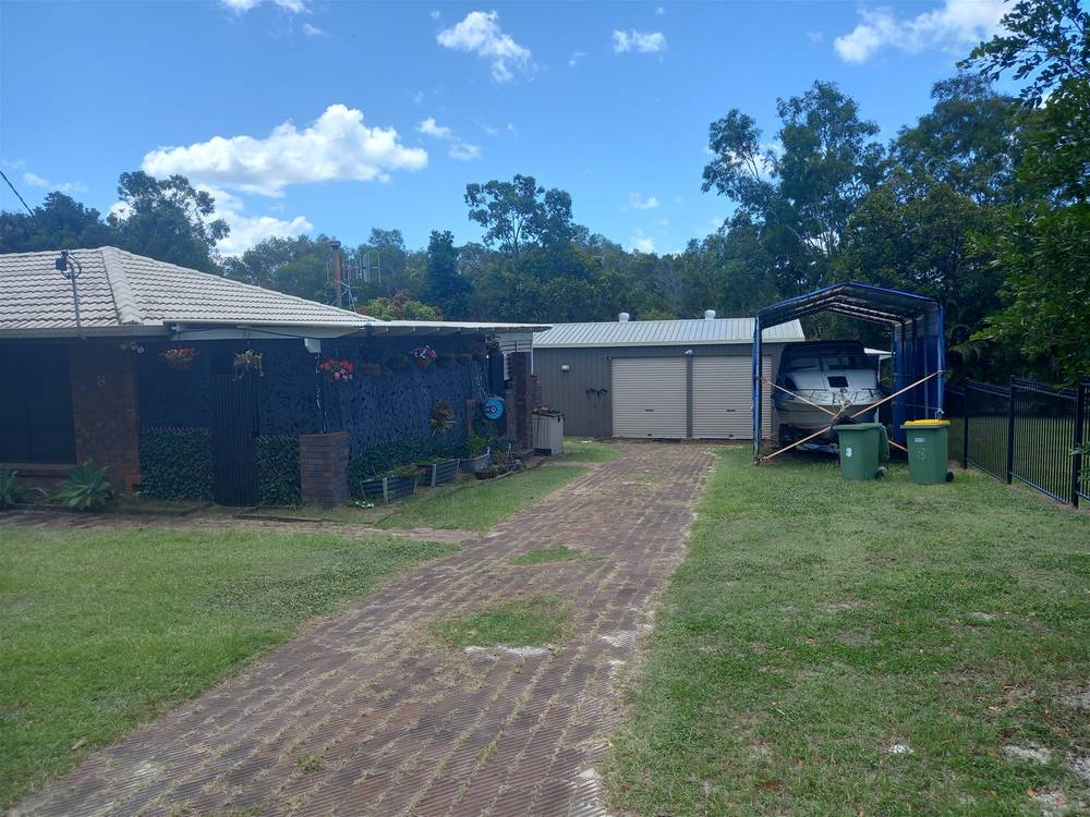 8 Carlo Road, RAINBOW BEACH, QLD 4581
