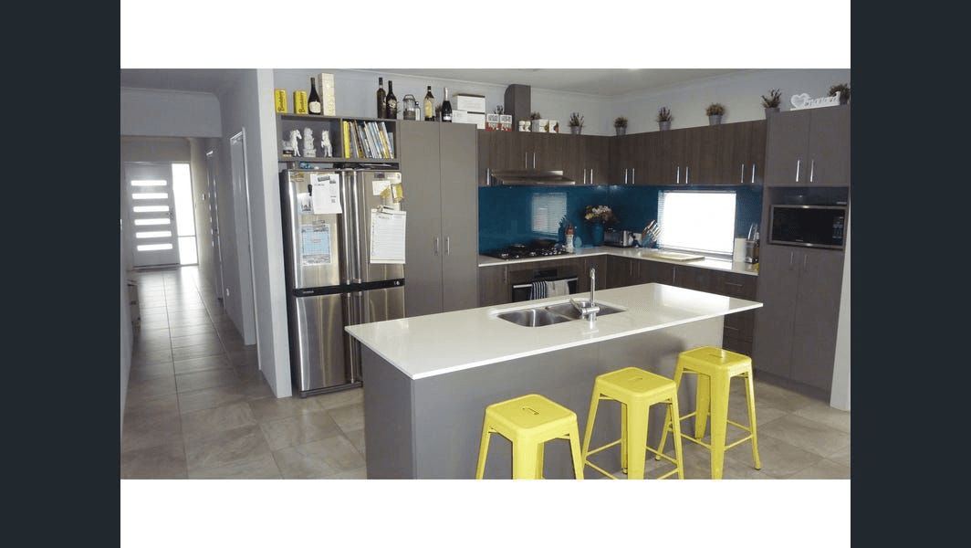 20 Pardillo Way, CAVERSHAM, WA 6055