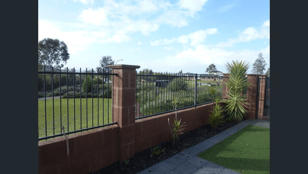 20 Pardillo Way, CAVERSHAM, WA 6055