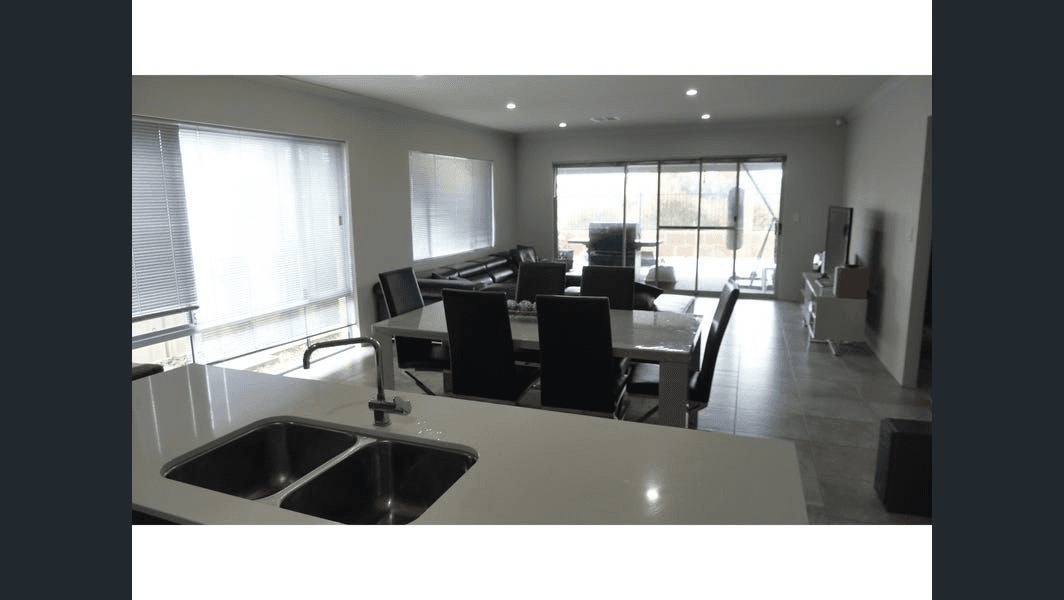 20 Pardillo Way, CAVERSHAM, WA 6055