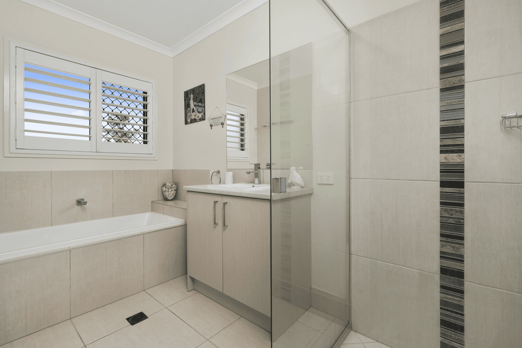 11 Lloyd Street, BEERWAH, QLD 4519