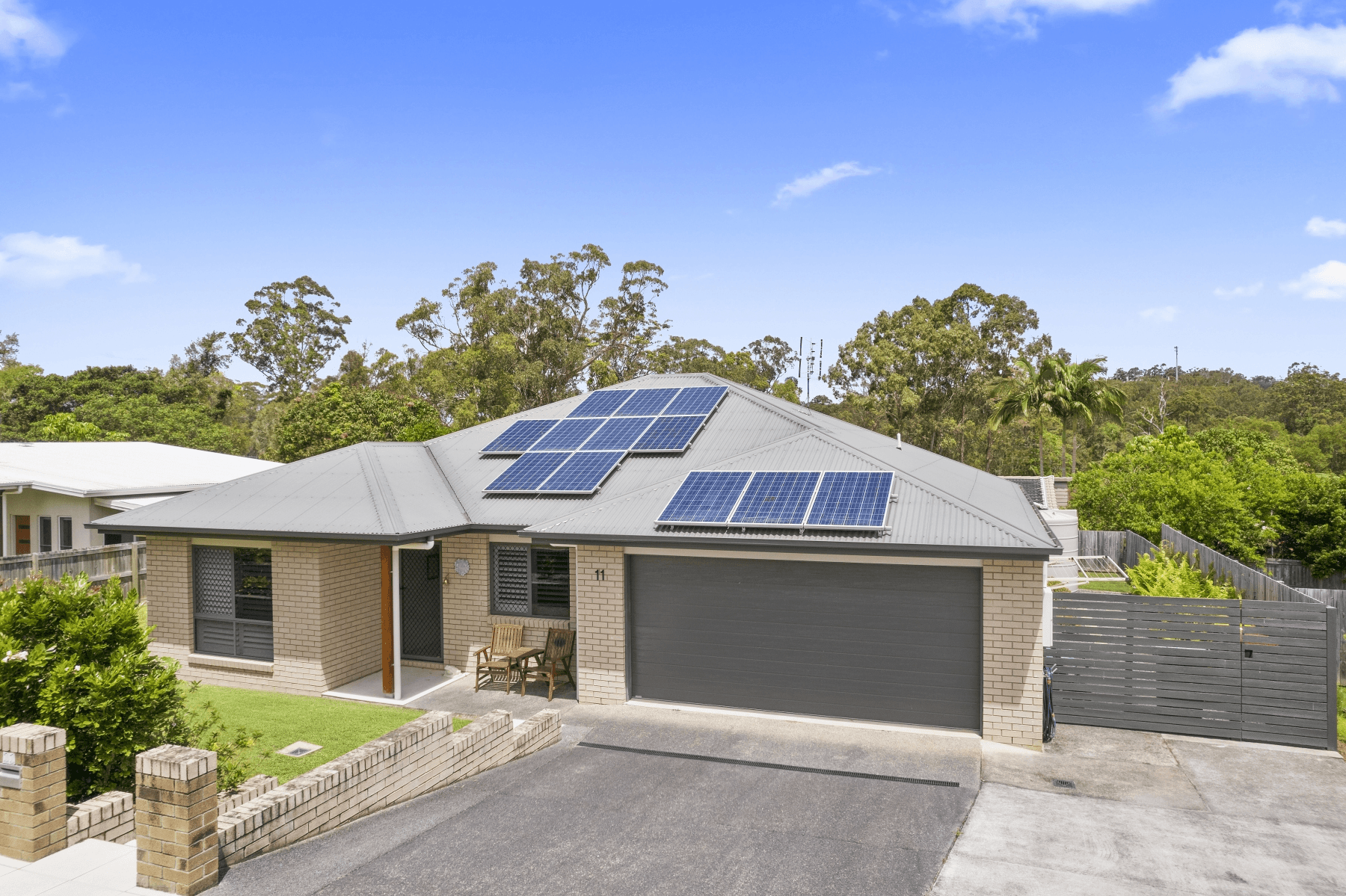 11 Lloyd Street, BEERWAH, QLD 4519