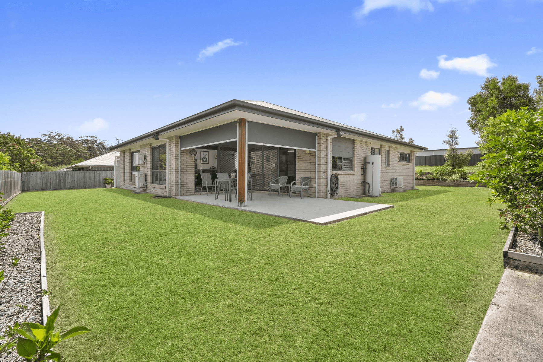 11 Lloyd Street, BEERWAH, QLD 4519