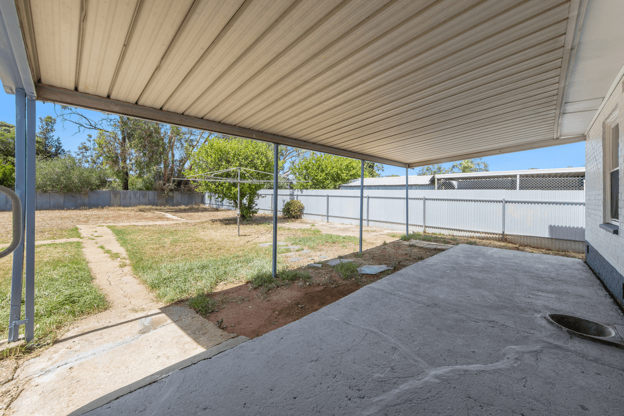 128 Woodford Road, ELIZABETH NORTH, SA 5113