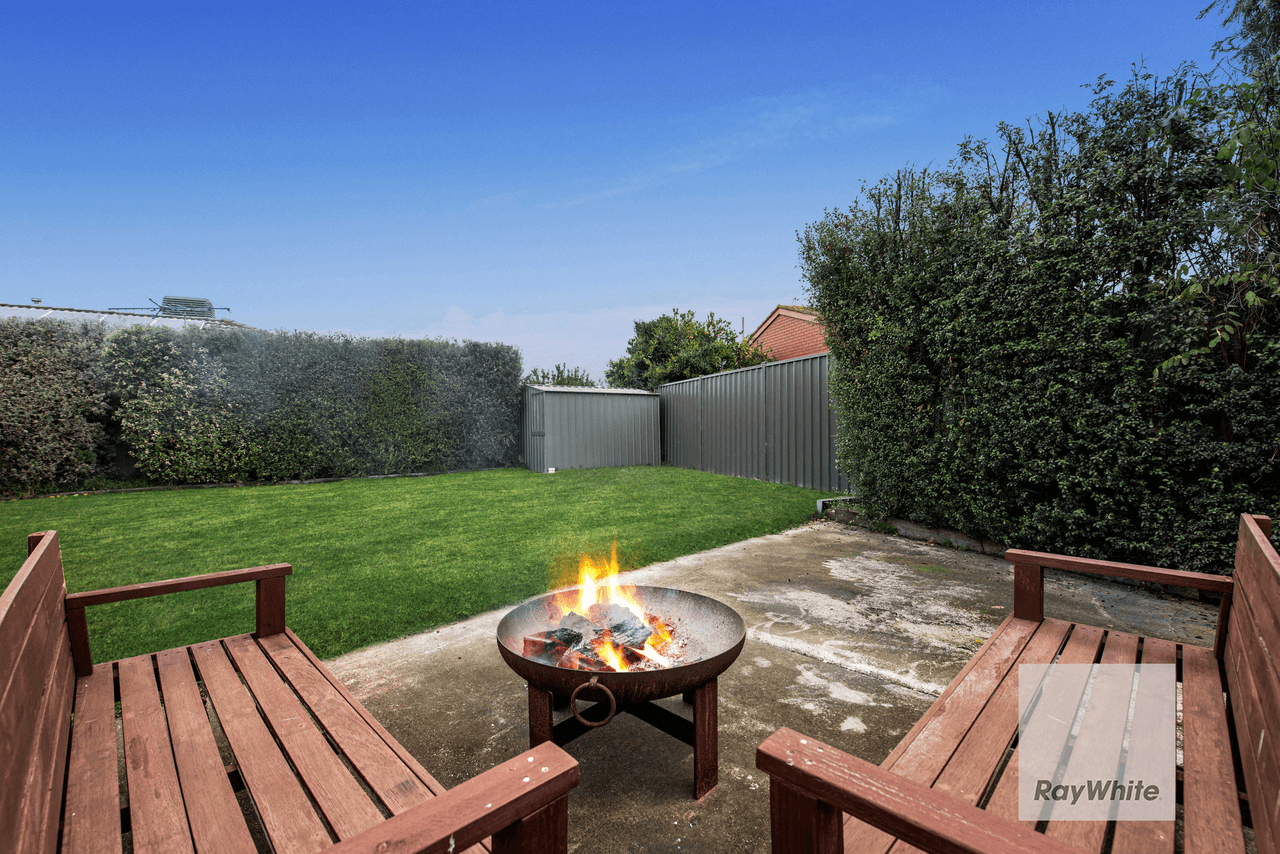 59 Lenoak Street, GLADSTONE PARK, VIC 3043