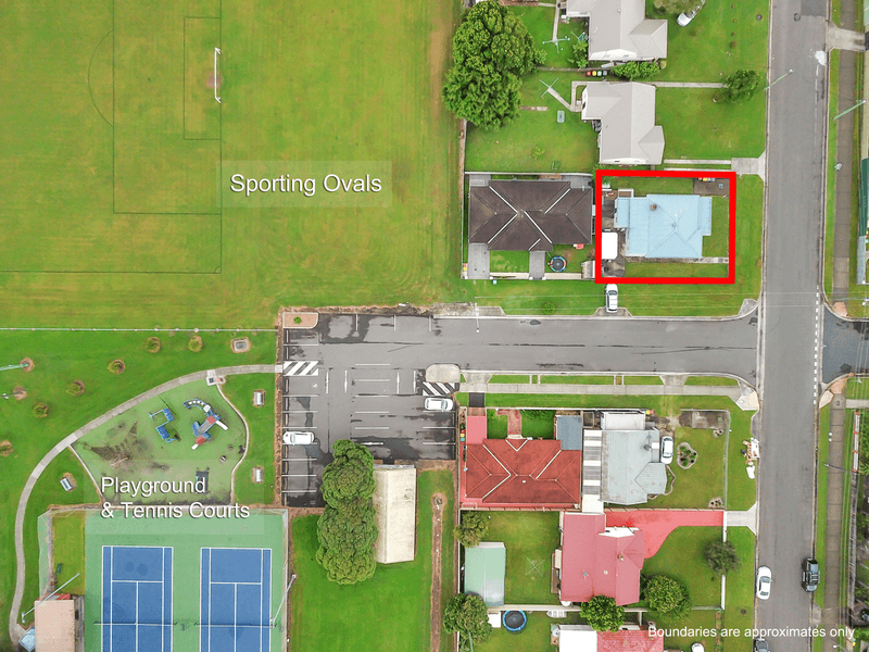 15 Albert Street, UNANDERRA, NSW 2526