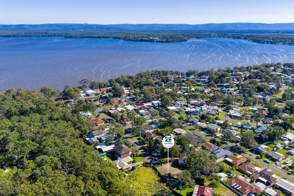 6 Apanie Close, Summerland Point, NSW 2259