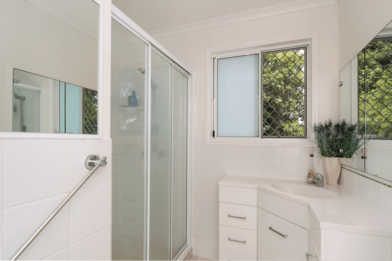 13 Palm Avenue, 14 Ibis Boulevard, ELI WATERS, QLD 4655