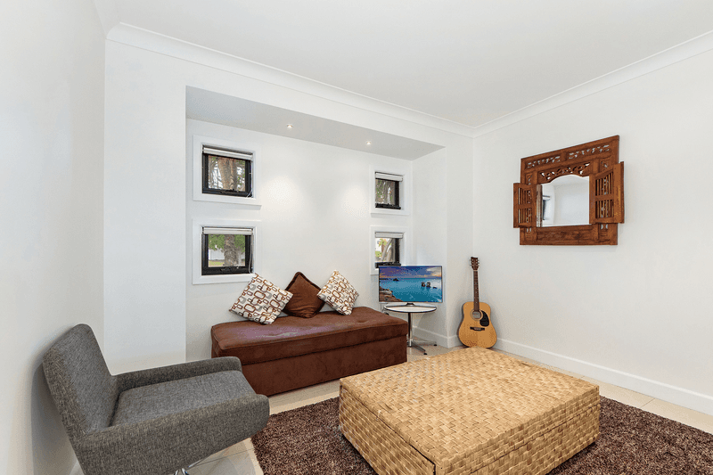 2 Mandolin Avenue, Helensvale, QLD 4212