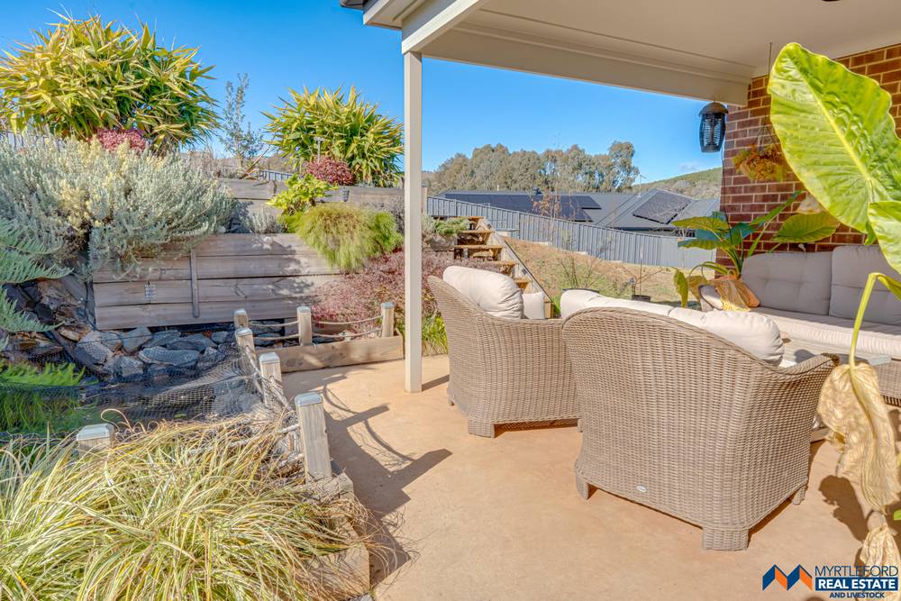 4 Sanderson Rise, MYRTLEFORD, VIC 3737