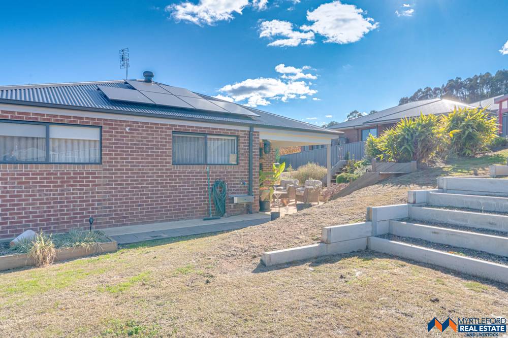 4 Sanderson Rise, MYRTLEFORD, VIC 3737