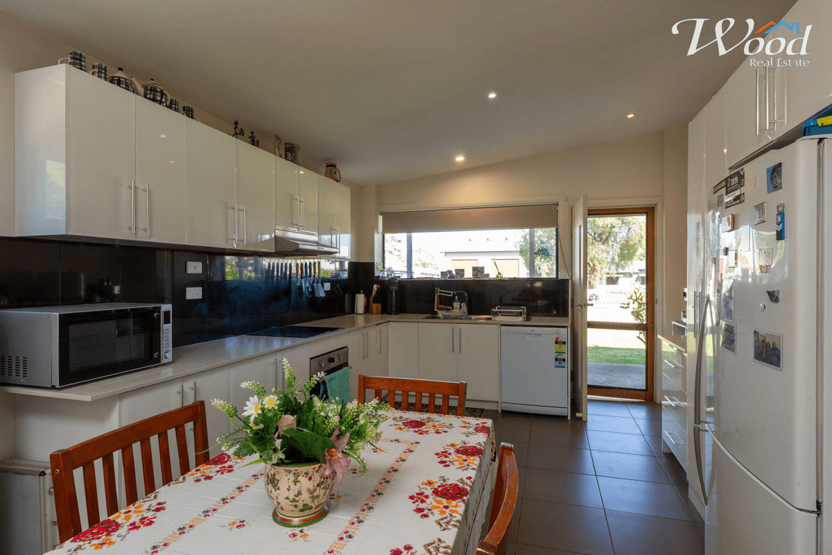 17 Allan St, HENTY, NSW 2658