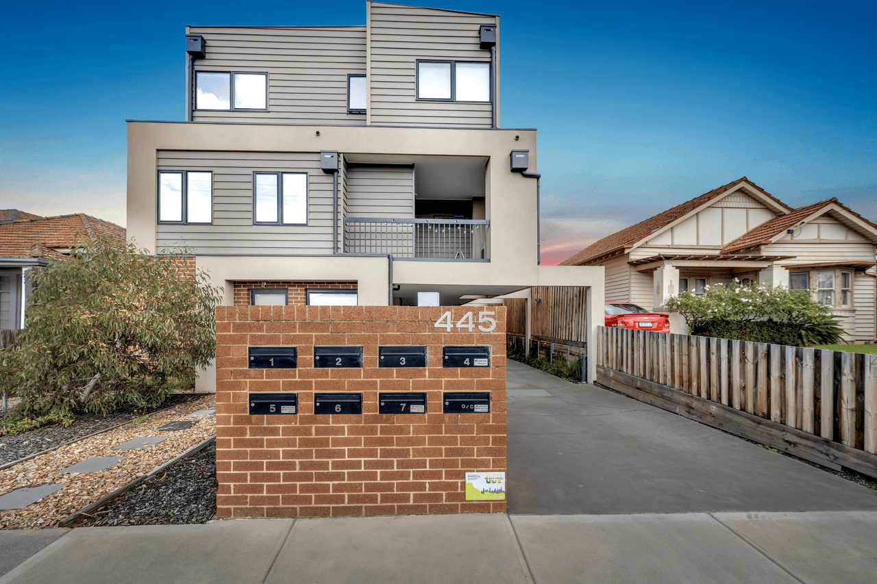 2/445 Bell Street, PASCOE VALE SOUTH, VIC 3044