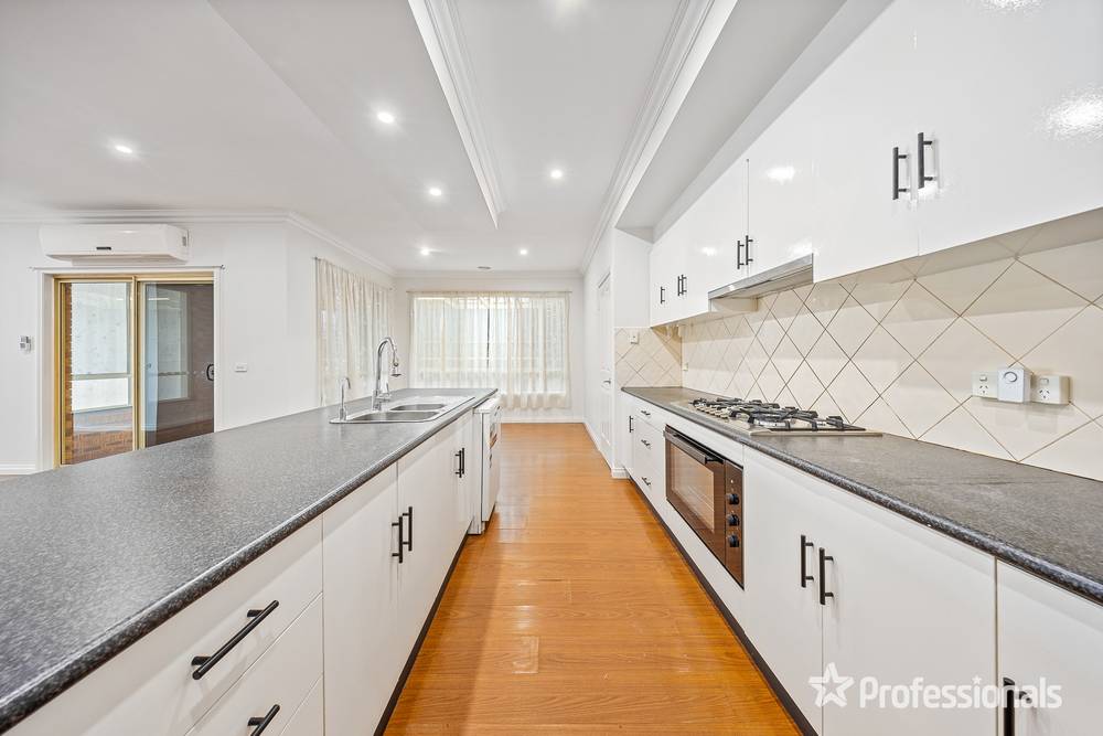 18 Astley Wynd, LYNBROOK, VIC 3975