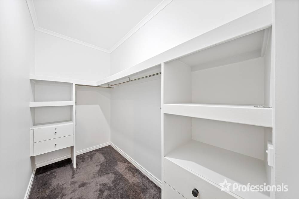 18 Astley Wynd, LYNBROOK, VIC 3975