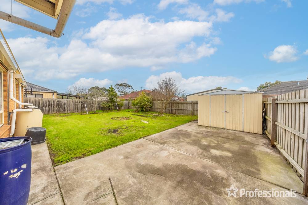 18 Astley Wynd, LYNBROOK, VIC 3975
