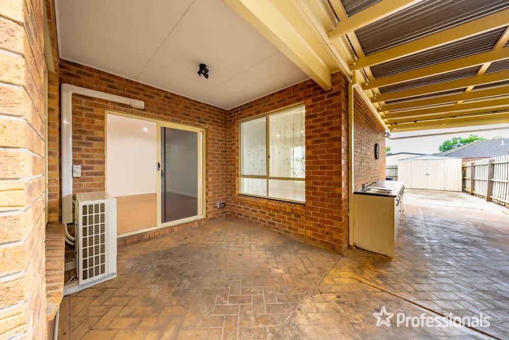 18 Astley Wynd, LYNBROOK, VIC 3975