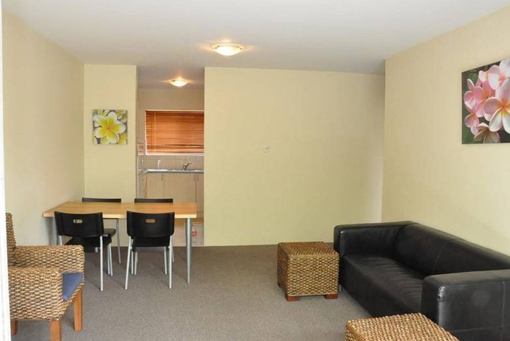 2/8 JEPHSON ST, TOOWONG, QLD 4066
