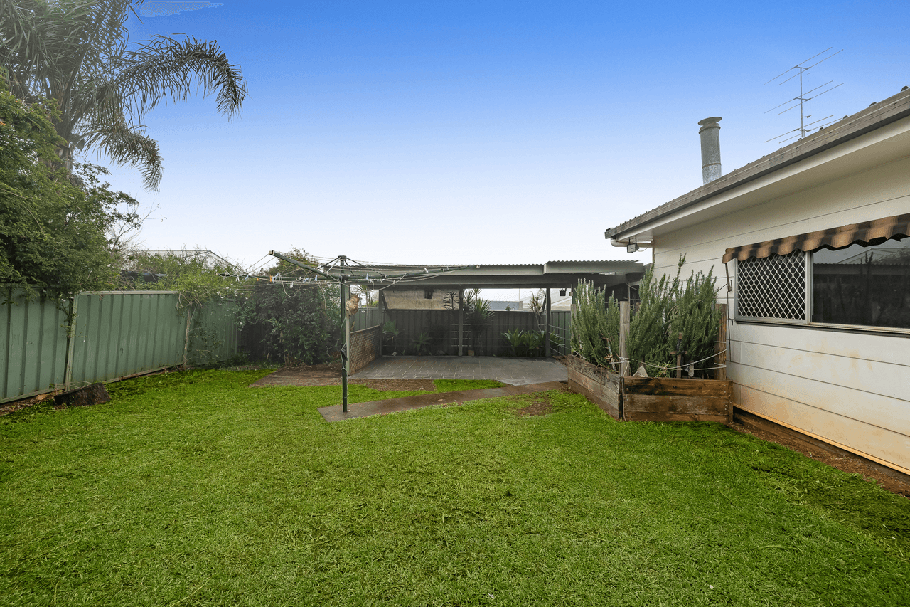 15 Brim Street, NEWTOWN, QLD 4350