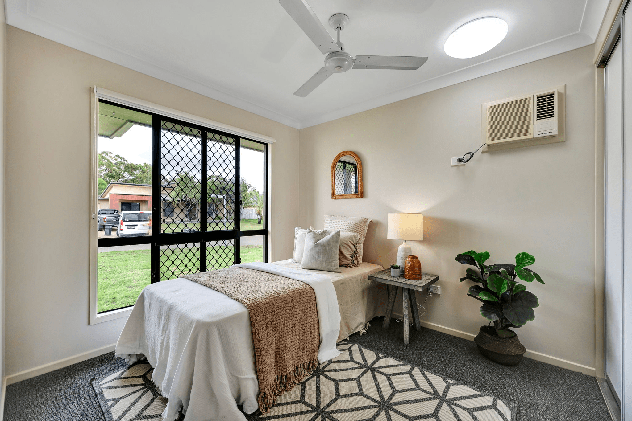 1 Ludlow Court, MOUNT LOW, QLD 4818