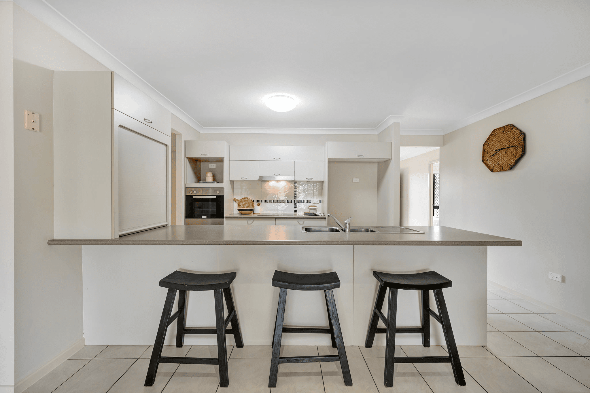 1 Ludlow Court, MOUNT LOW, QLD 4818