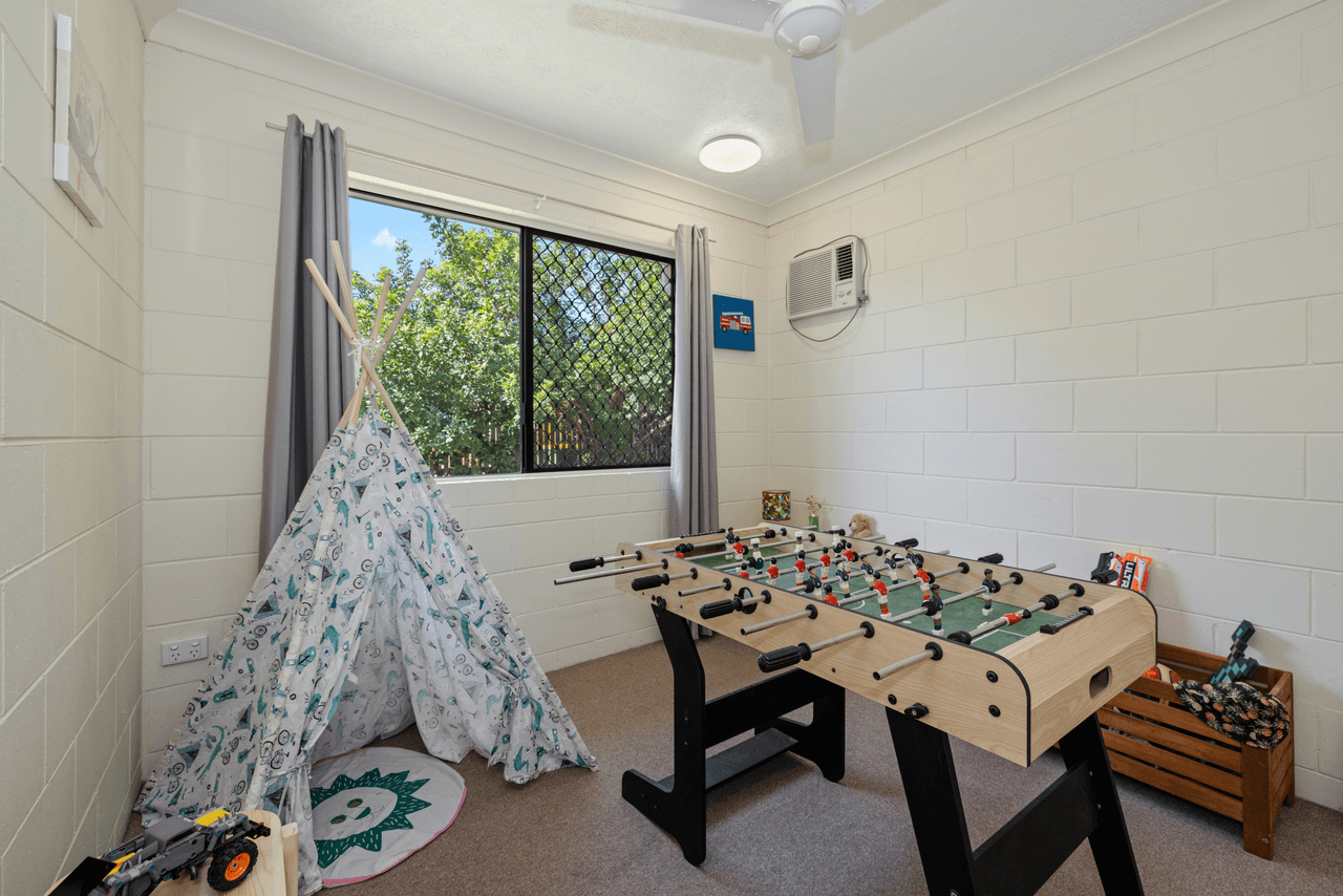 2 Corella Crescent, MOUNT LOUISA, QLD 4814