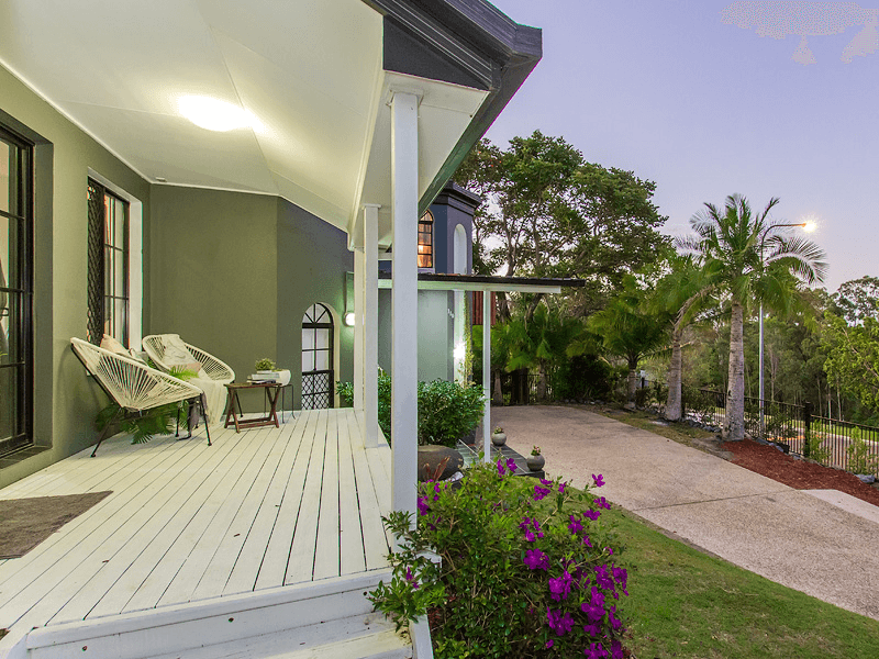 110 Michigan Drive, OXENFORD, QLD 4210