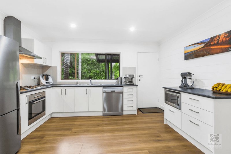 6 Mitchell Street, Uki, NSW 2484