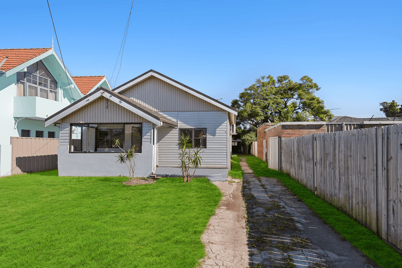 1 Lees Avenue, CROYDON PARK, NSW 2133