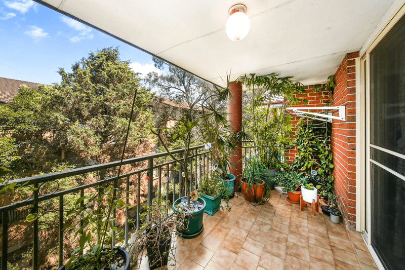 11/84-86 Brancourt Avenue, YAGOONA, NSW 2199