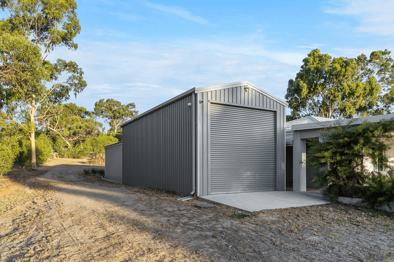 35 John Farrant Drive, GOOSEBERRY HILL, WA 6076