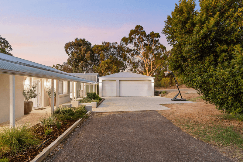 35 John Farrant Drive, GOOSEBERRY HILL, WA 6076