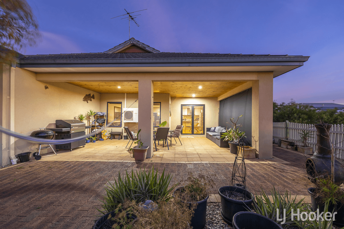 12 Ashmore Avenue, TWO ROCKS, WA 6037