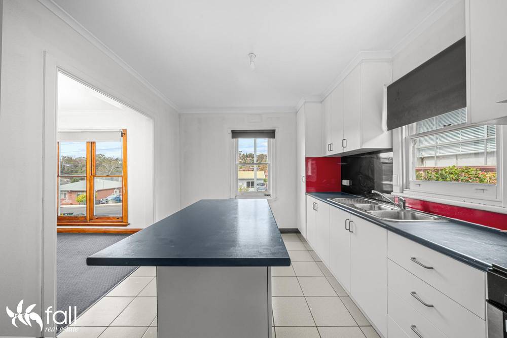 14 Corinda Grove, WEST MOONAH, TAS 7009