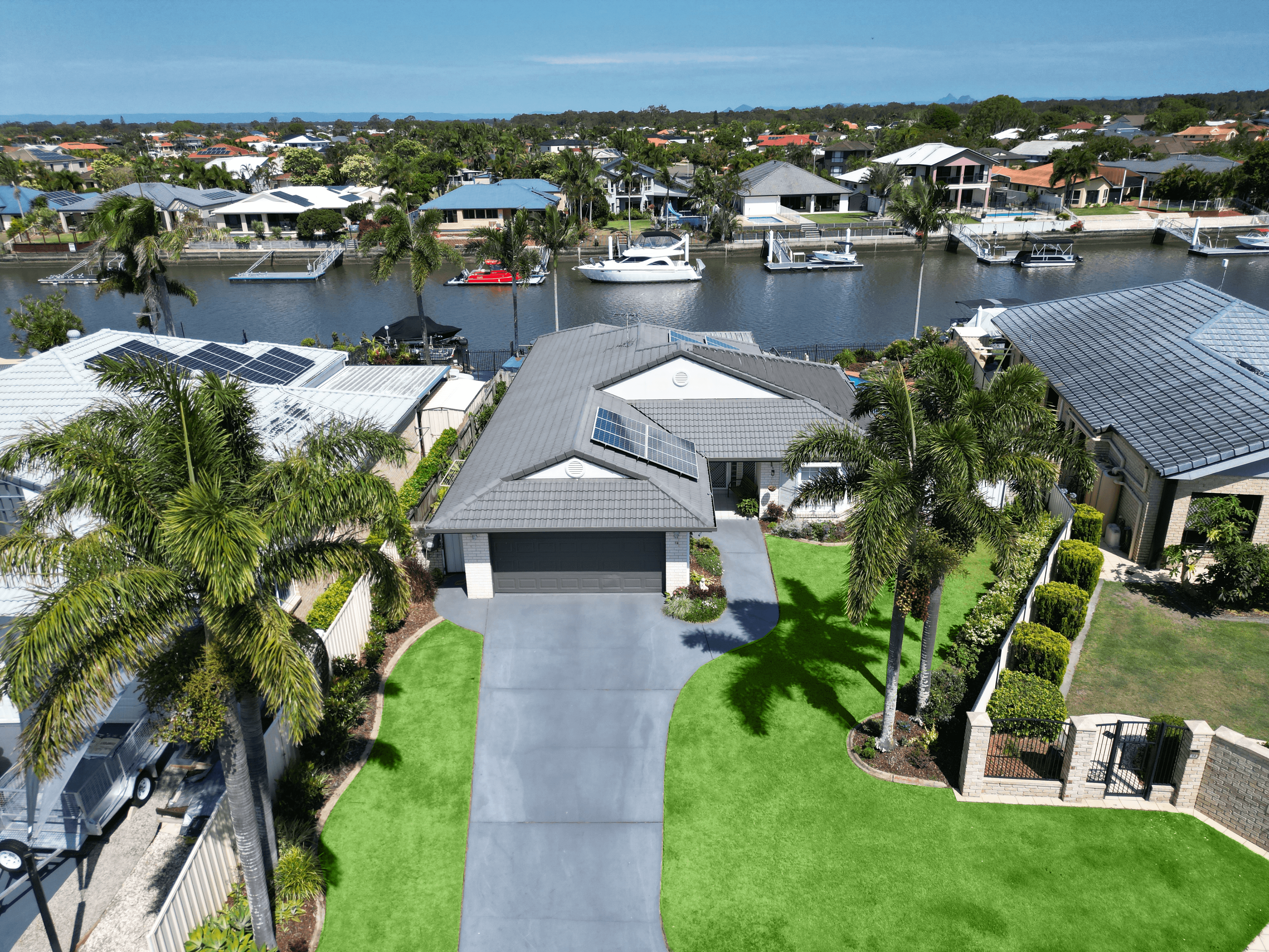 16 Topsail Circuit, BANKSIA BEACH, QLD 4507