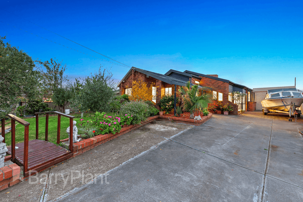 52 Galena Crescent, Kings Park, VIC 3021