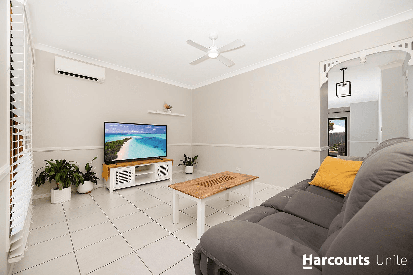 8 Sailboat Way, SPRINGFIELD LAKES, QLD 4300