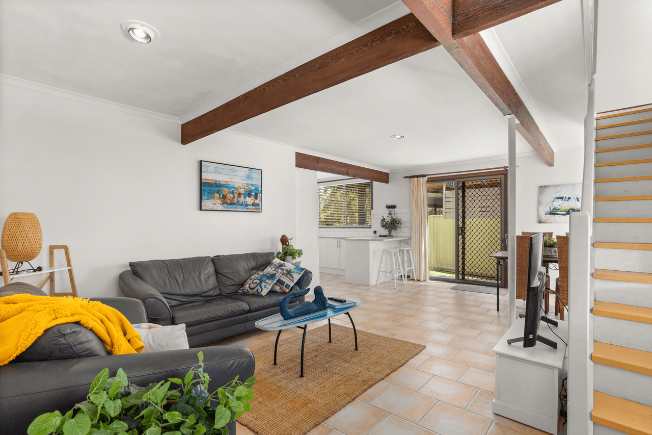 6 Emerald Drive, DIAMOND BEACH, NSW 2430