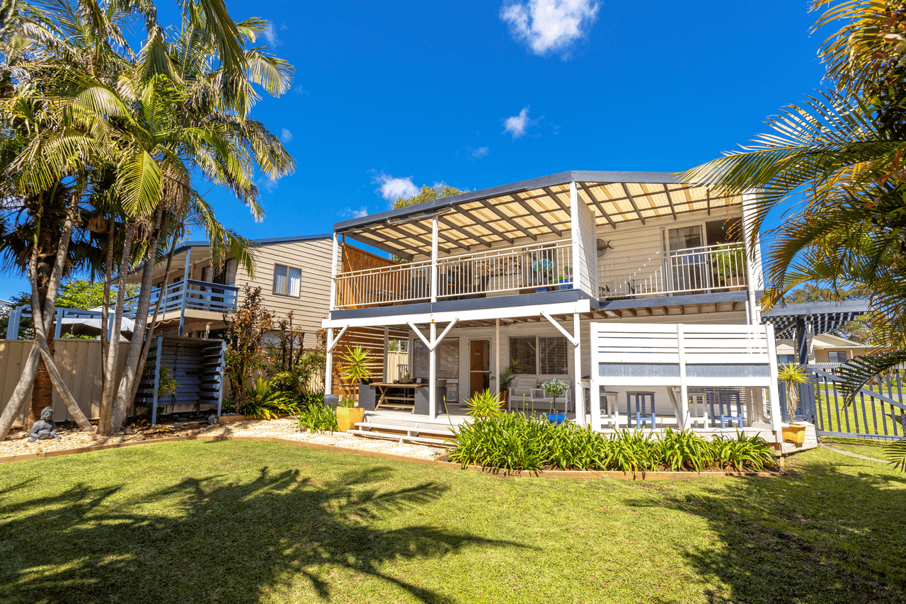 6 Emerald Drive, DIAMOND BEACH, NSW 2430