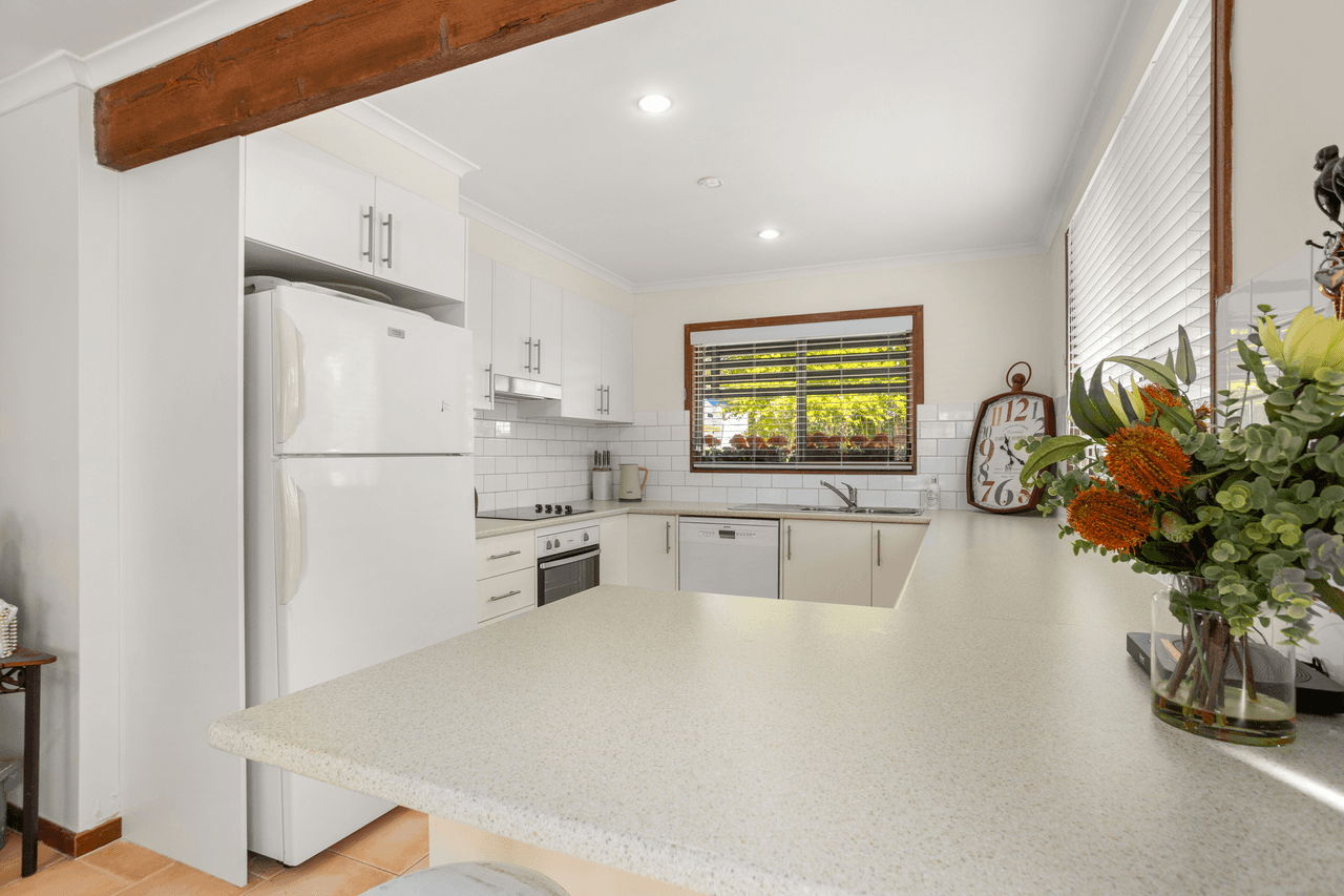 6 Emerald Drive, DIAMOND BEACH, NSW 2430