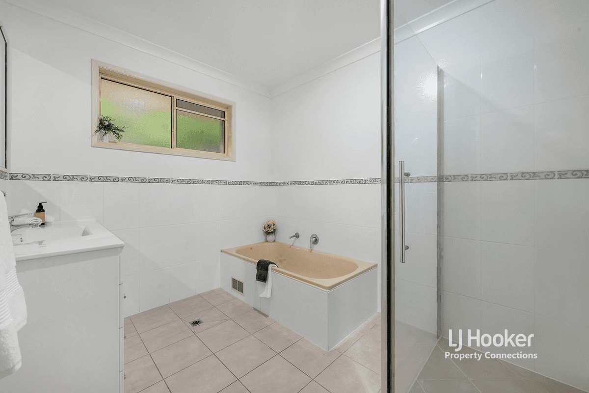 16 Castleroy Court, Albany Creek, QLD 4035