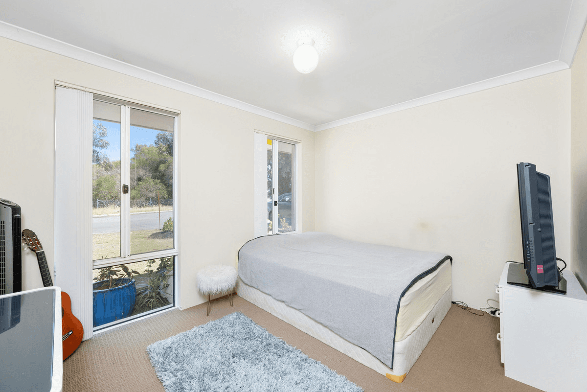 4 Fleming Avenue, Bentley, WA 6102