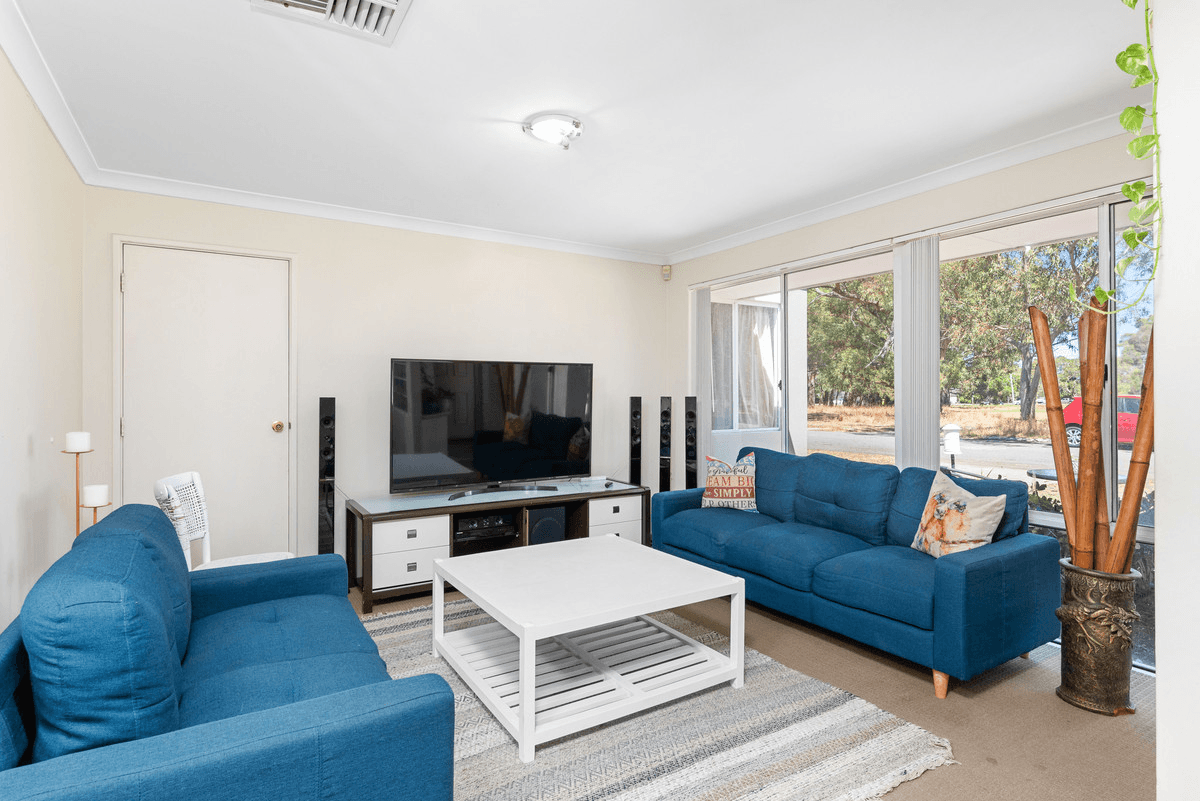 4 Fleming Avenue, Bentley, WA 6102