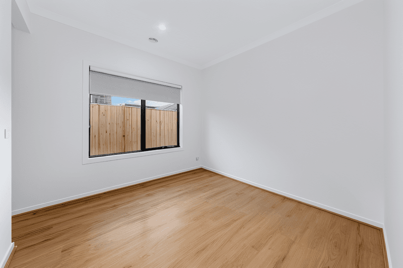 19 Bonza Circuit, CLYDE NORTH, VIC 3978