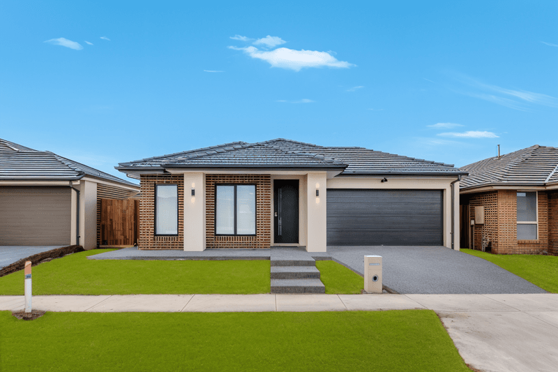 19 Bonza Circuit, CLYDE NORTH, VIC 3978