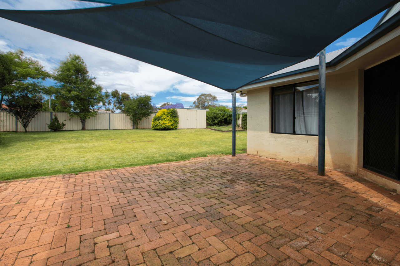 14 Stanley Street, PITTSWORTH, QLD 4356