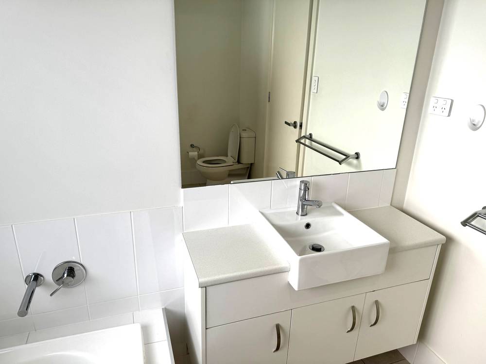 20 CONTOUR ROAD, AUSTRAL, NSW 2179