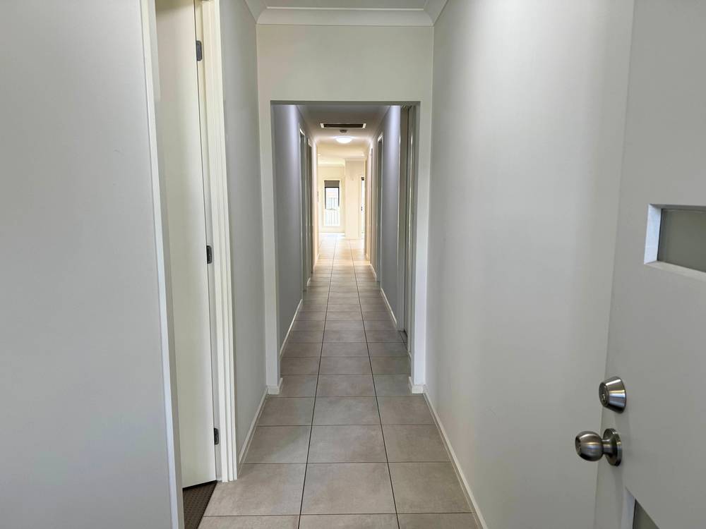 20 CONTOUR ROAD, AUSTRAL, NSW 2179