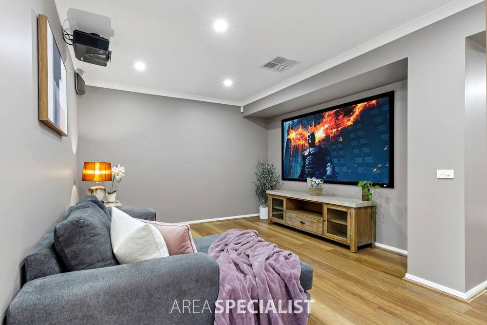2 Staffordshire Place, LYNDHURST, VIC 3975